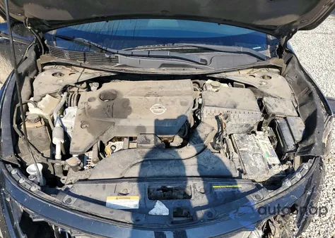 2015 Nissan Altima 2.5 z USA, uszkodzony, nr VIN 1N4AL3AP5FC570727